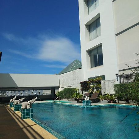 The City Hotel Sriracha By Bbh Japan Сирача Экстерьер фото
