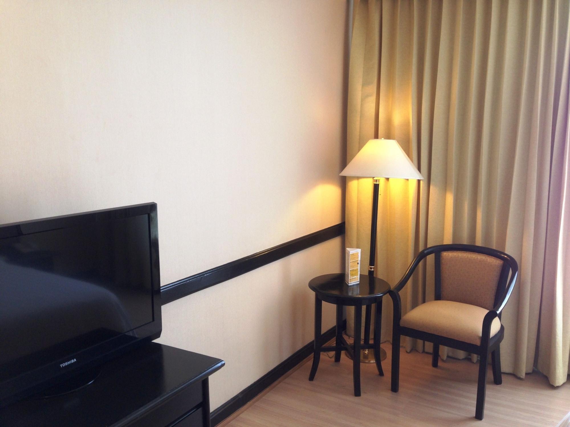 The City Hotel Sriracha By Bbh Japan Сирача Экстерьер фото