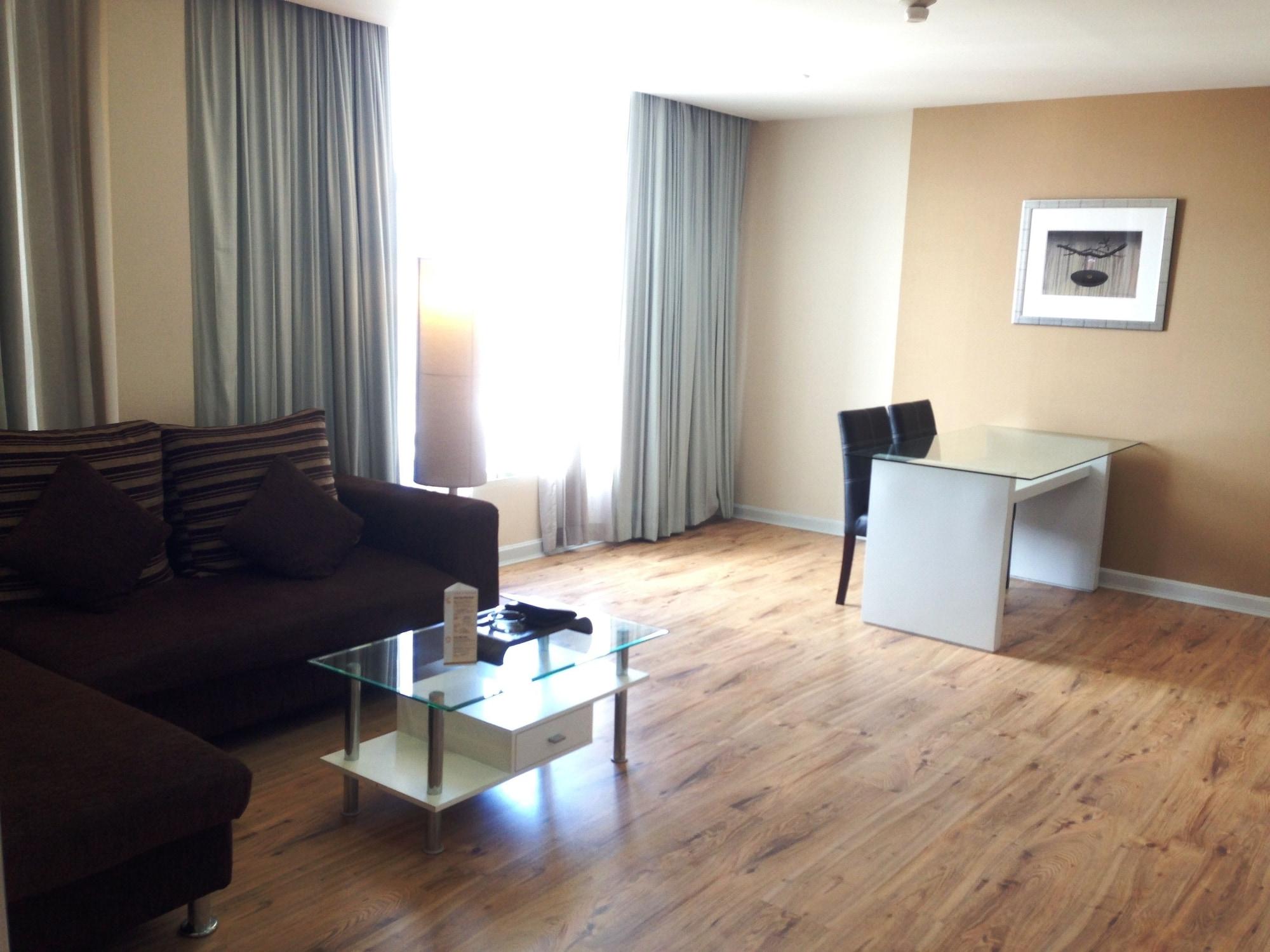 The City Hotel Sriracha By Bbh Japan Сирача Экстерьер фото