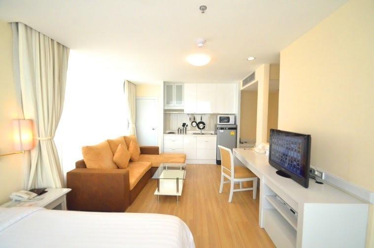 The City Hotel Sriracha By Bbh Japan Сирача Номер фото