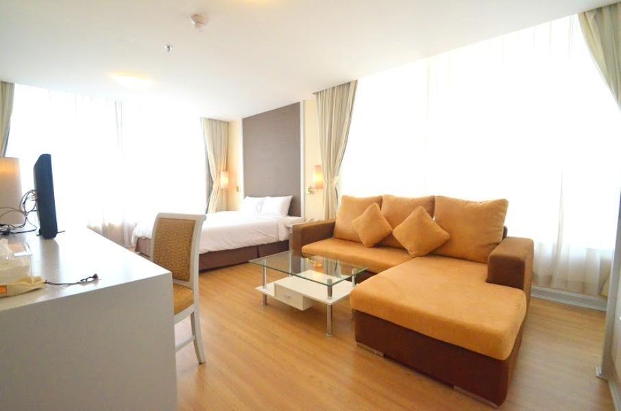 The City Hotel Sriracha By Bbh Japan Сирача Номер фото