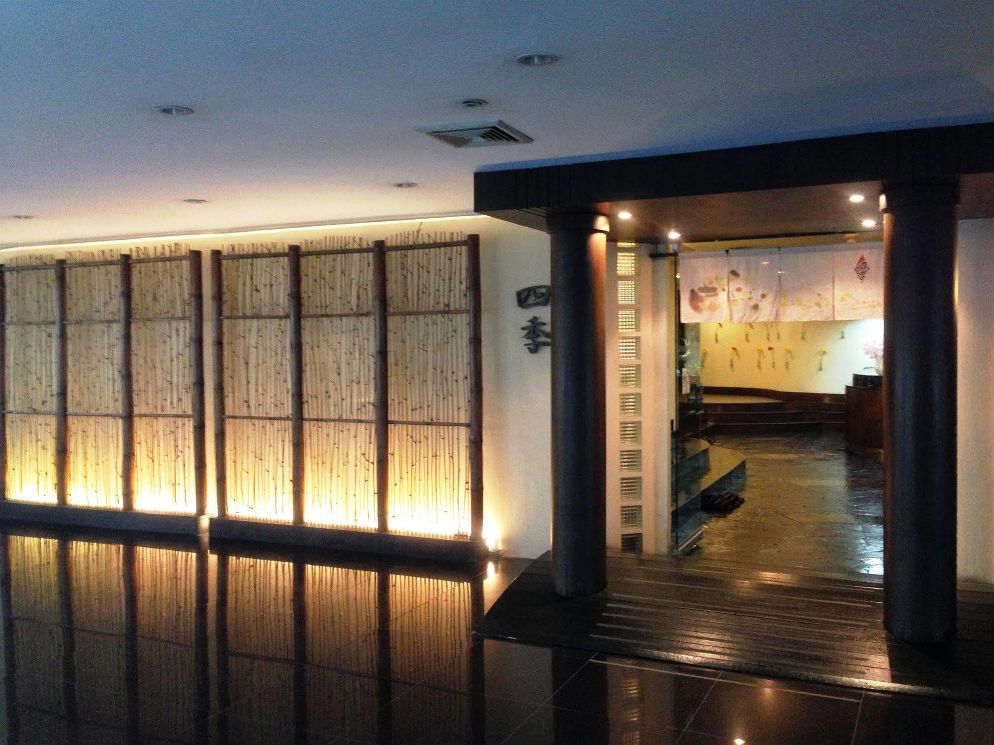 The City Hotel Sriracha By Bbh Japan Сирача Экстерьер фото