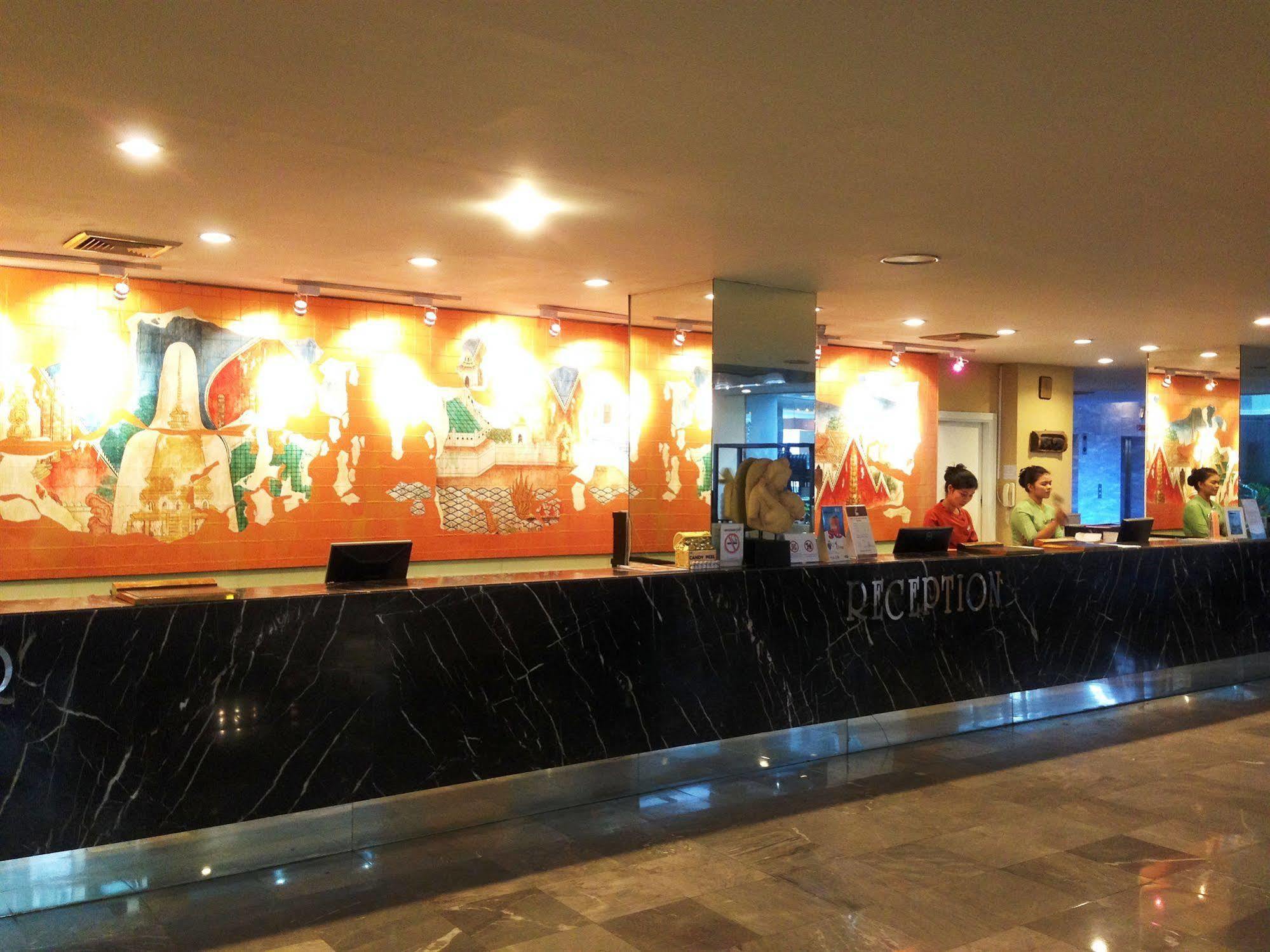 The City Hotel Sriracha By Bbh Japan Сирача Экстерьер фото