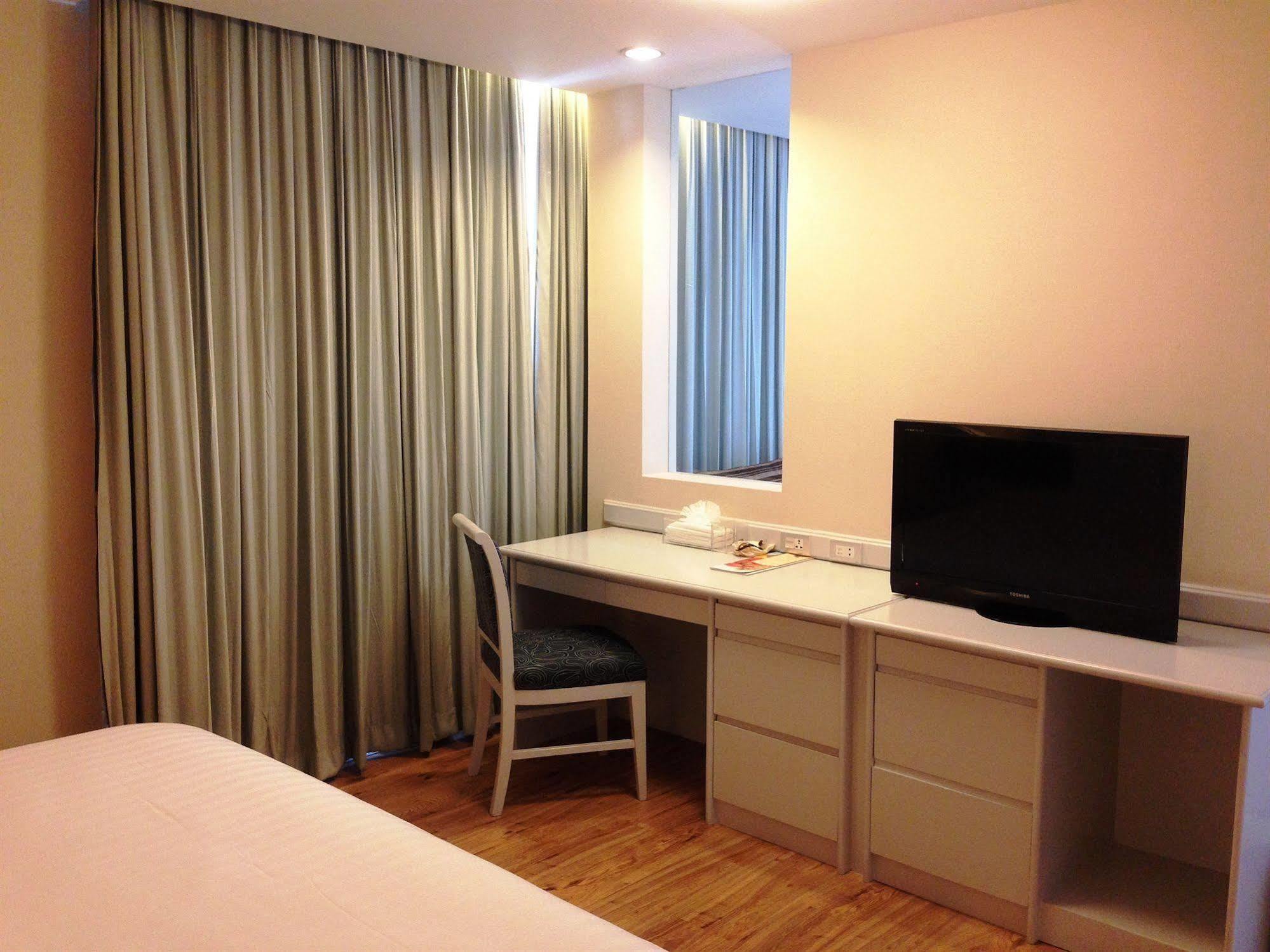 The City Hotel Sriracha By Bbh Japan Сирача Экстерьер фото