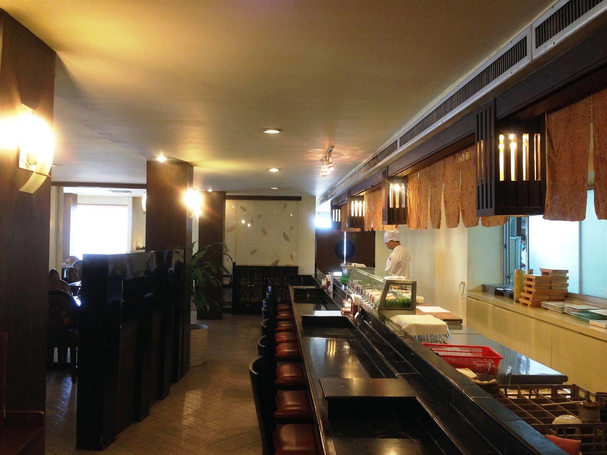 The City Hotel Sriracha By Bbh Japan Сирача Экстерьер фото